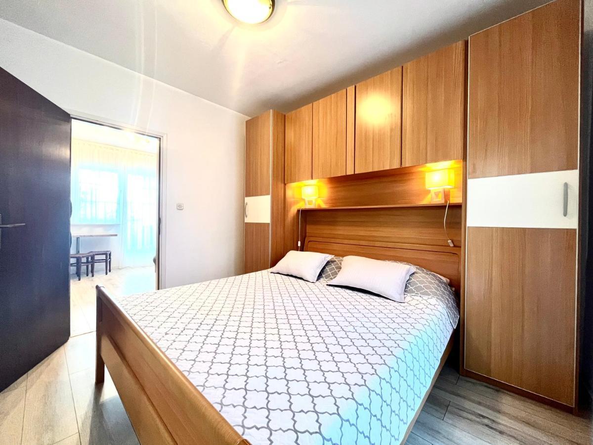 Apartments Rino Vodice Exterior photo