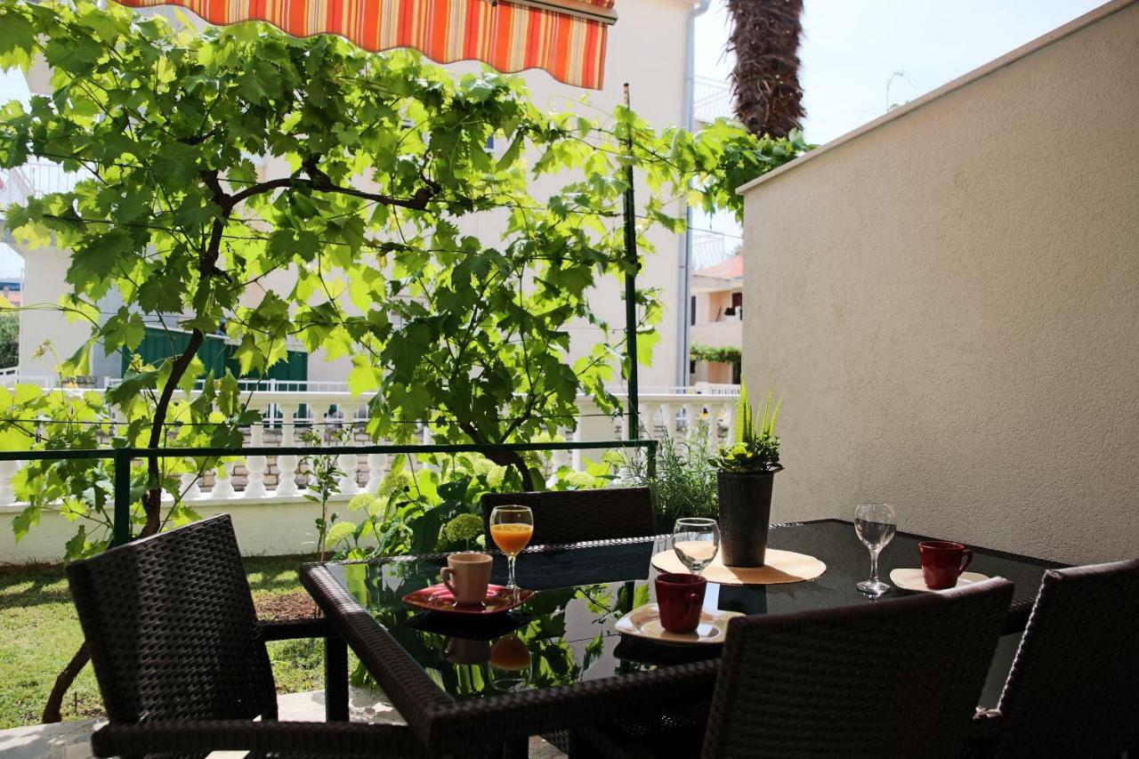 Apartments Rino Vodice Exterior photo